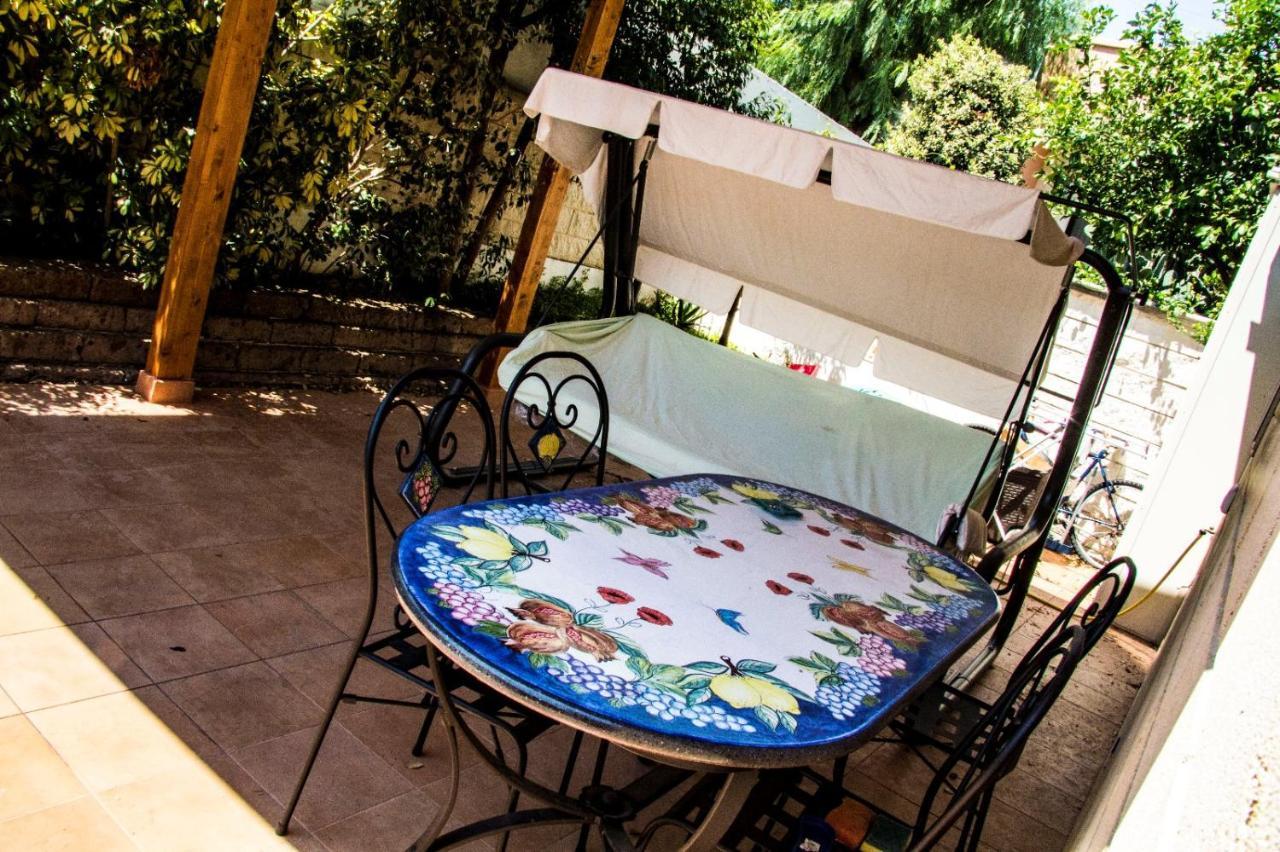 Little House Apartment Modugno Bagian luar foto