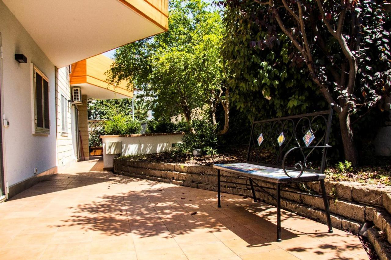 Little House Apartment Modugno Bagian luar foto