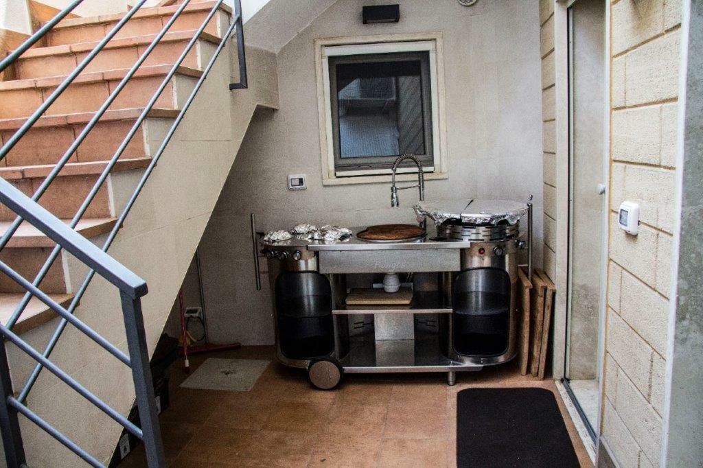 Little House Apartment Modugno Bagian luar foto